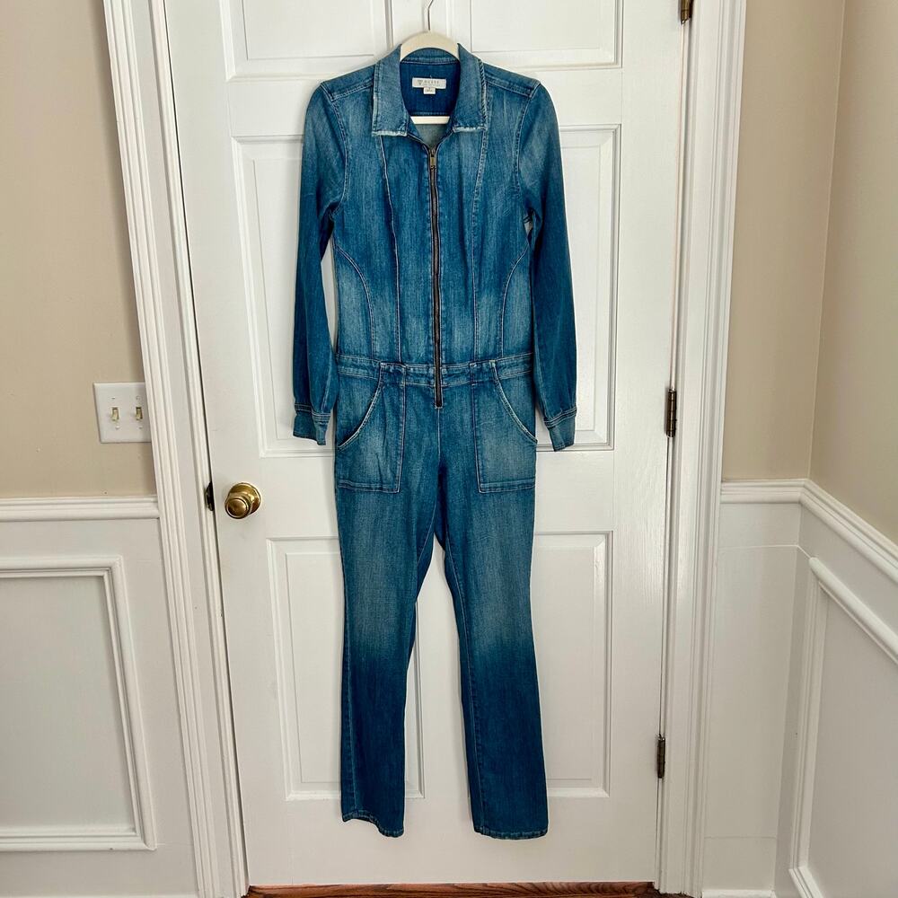 Guess Blue Denim Long Sleeve Straight Leg Zip Front Jumpsuit Size 6